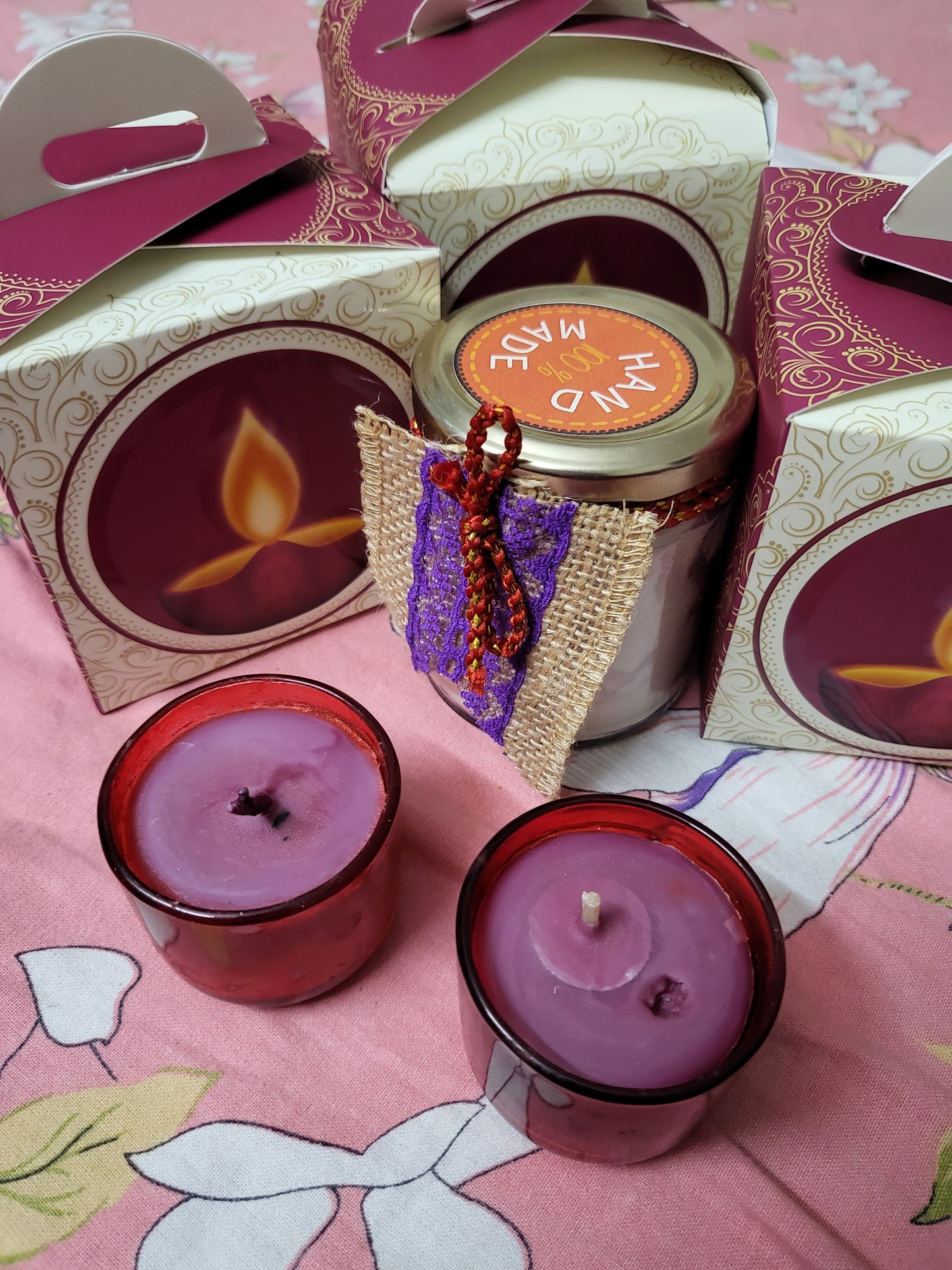Aromatic rose jar candles