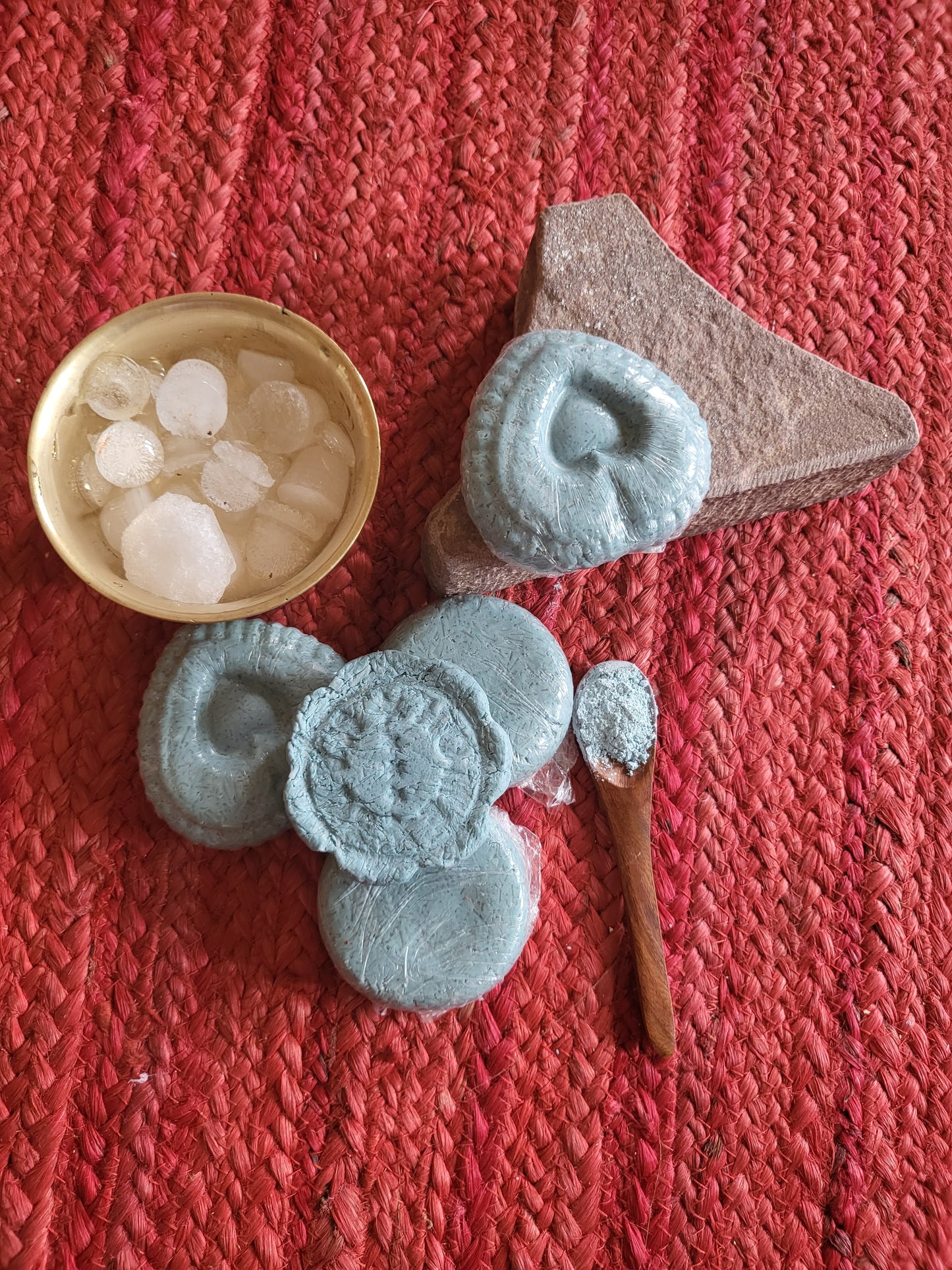 Serbian Blue Clay Peppermint Icy Shampoo Bar