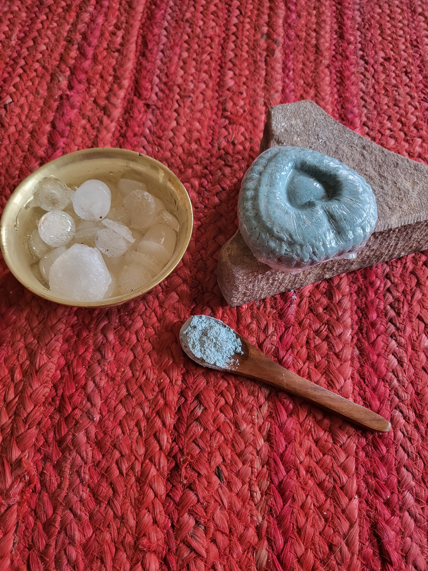 Serbian Blue Clay Peppermint Icy Shampoo Bar