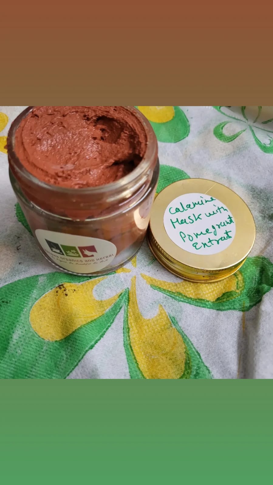 Calamine Pomegranate Hair Mask